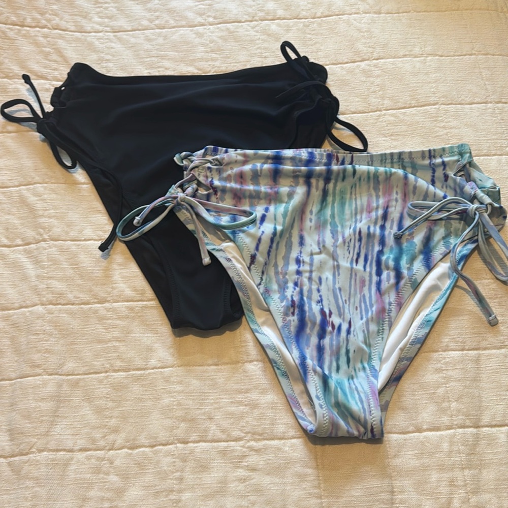 2 High waisted swim bottoms